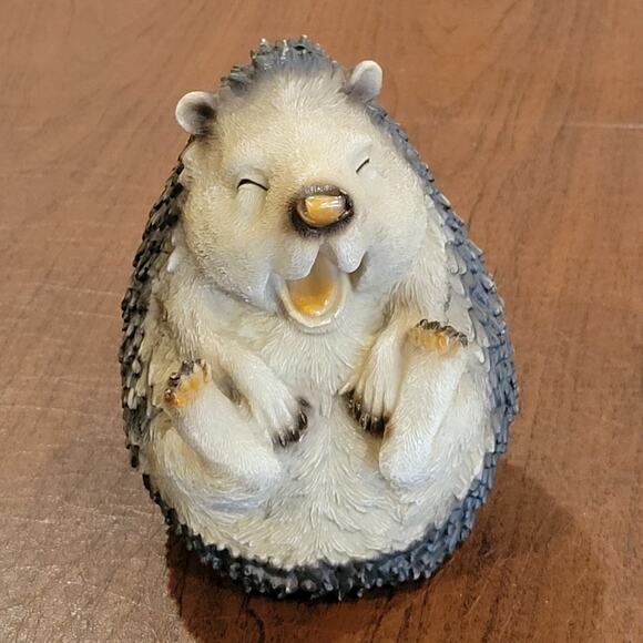 Design Toscano Roly-Poly Laughing Hedgehog Statue Figurine - Picture 8 of 8
